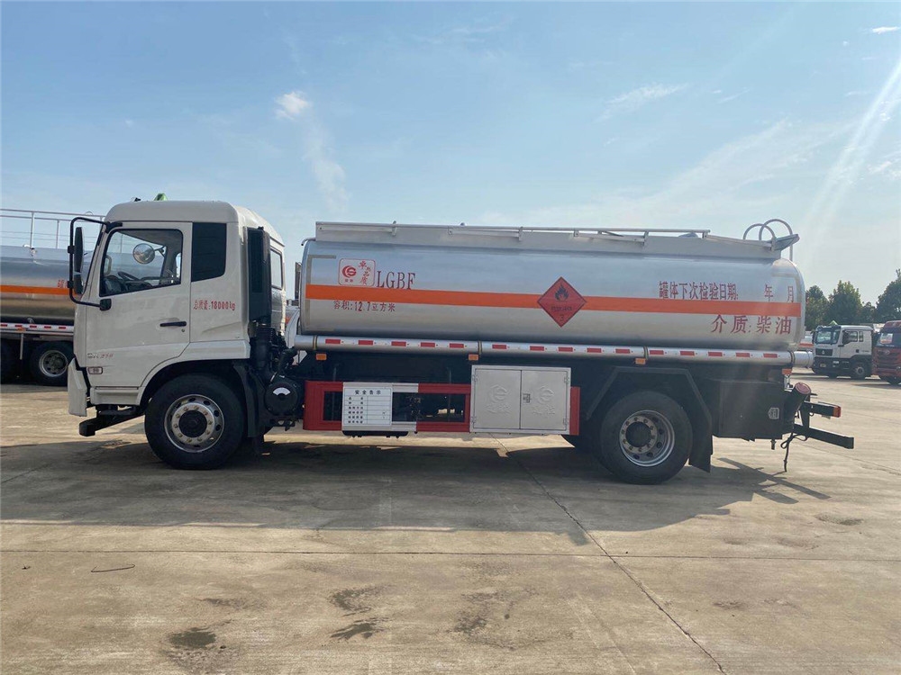 12.7方東風(fēng)天錦單橋 油罐車